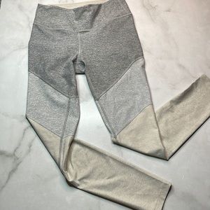 Outdoor Voices Colorblock 7/8 Leggings | Size S | Neutral Athleisure